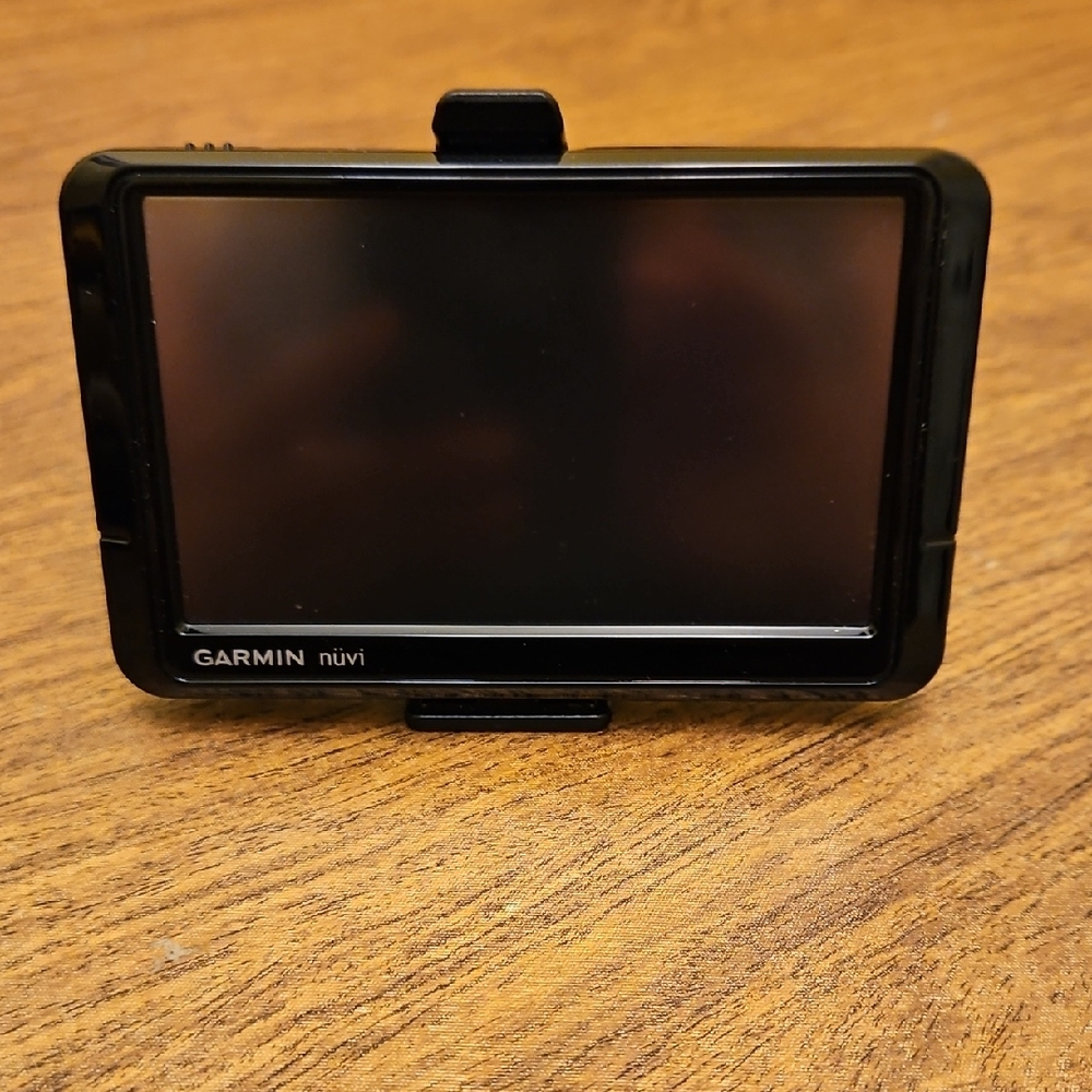 Garmin Nuvi 205W compact Black GPS navigator with original car cable